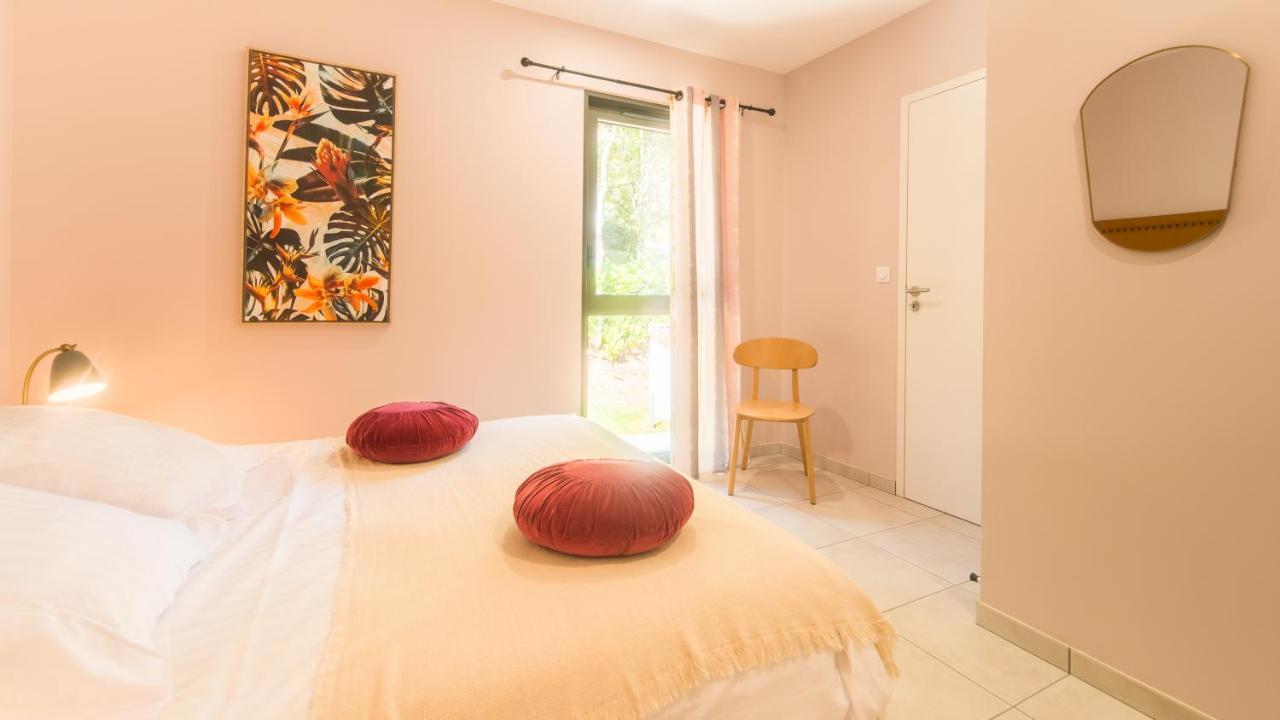 Villa Spacieuse Avec Jacuzzi Privatif Sarlat Exterior foto